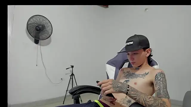 StraightBoy_Nick's Live XXX Chat
