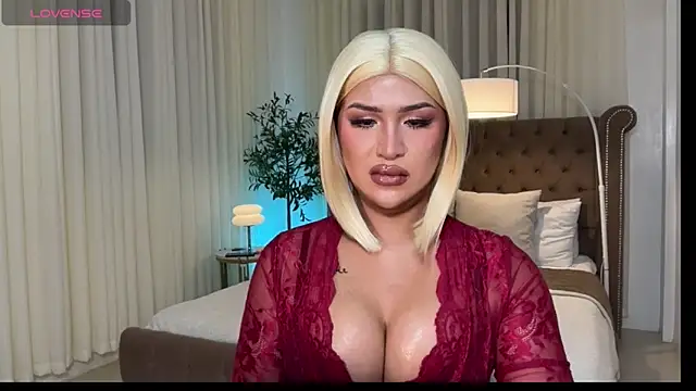 Your_Majesty_Tyra: вебкам-шоу