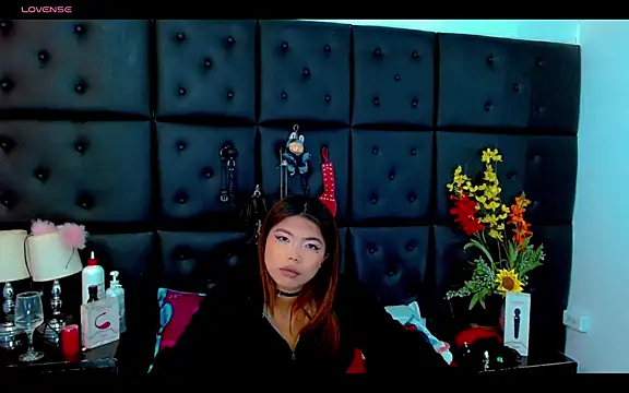 Chatroom XXX en direct de Cloelombard