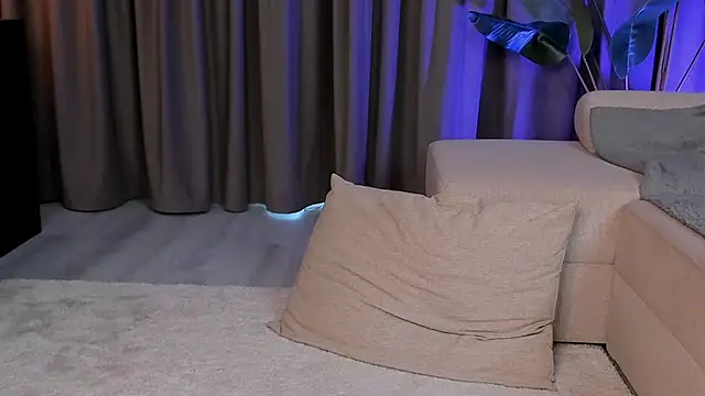 Chat +18 de BrainyBelle ao vivo