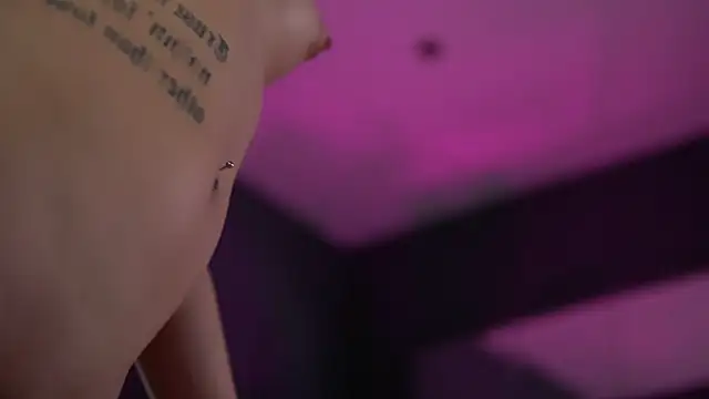 BrattyScarlet Webcam show