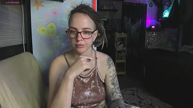 Chat XXX en directo de LisaFoxy_y
