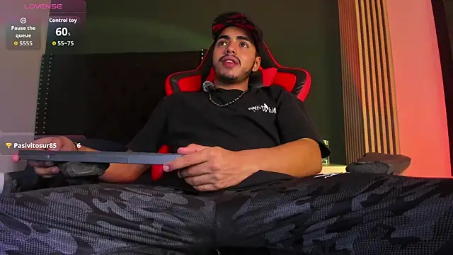 ares_pain's Webcam Show