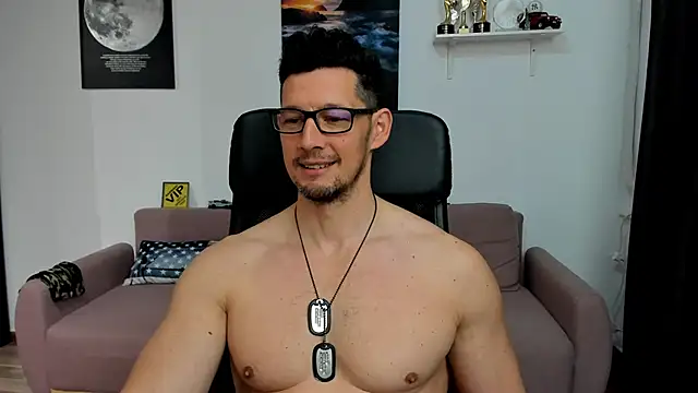 BrutusK08 Chat XXX live