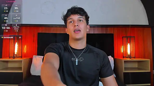 Chat XXX en directo de Leo_Savage_