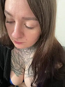 VelvetCoon's Live XXX Chat