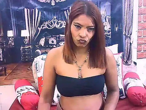 IndianSexyAss' Live XXX Chat