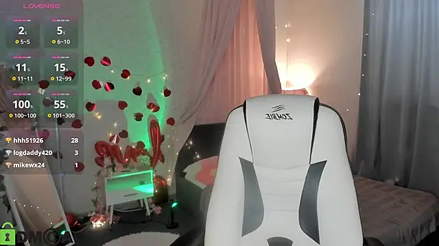 Luna_Vibee Adlı Modelin Canlı XXX Sohbeti