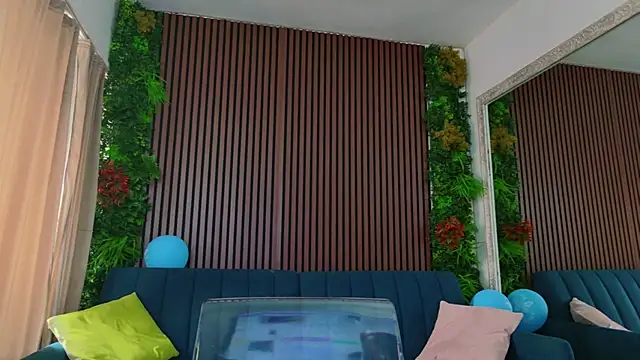 EvaThorn's Live XXX Chat
