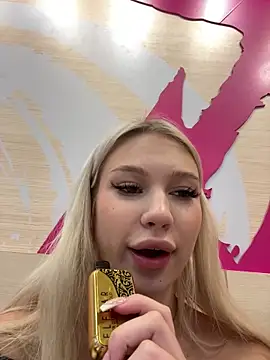 Chat +18 de Kiss_Auroraa ao vivo