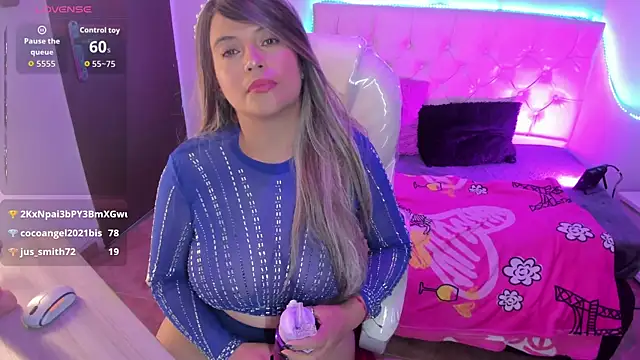 Chat +18 de Scarlette_Cooper_ ao vivo