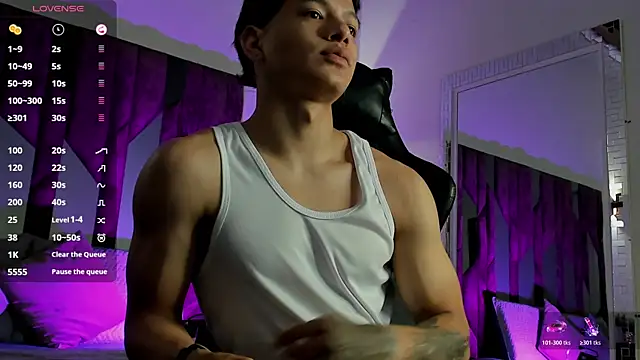Chat XXX Live TonyPetrovjs