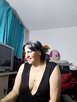 merlyna_goldens' Live XXX Chat