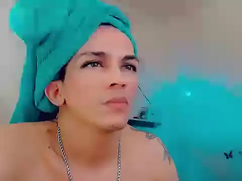 kimkardasha98 élő XXX-chatje