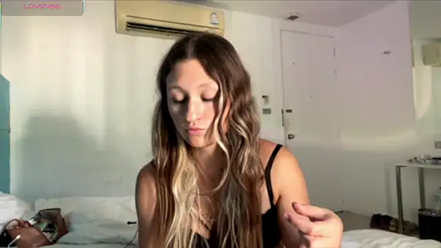 Lani__Waves Webcam Show