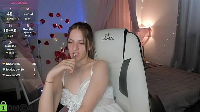 Luna_Vibee live XXX chat