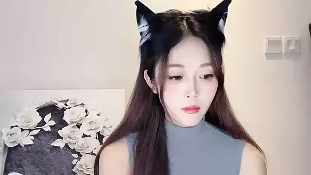 KiKi-011's Live XXX Chat