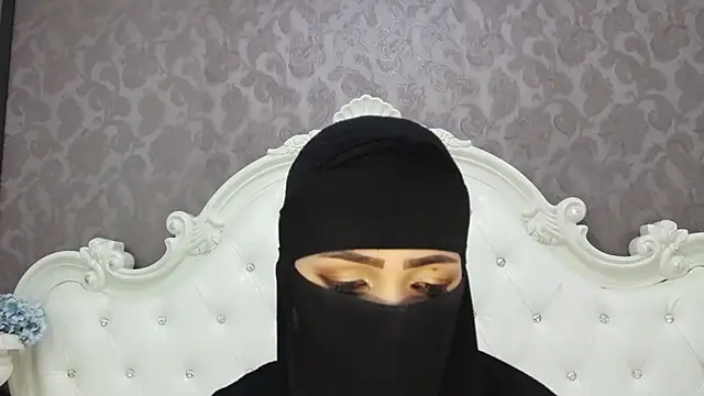 Hajar_Kar: διαδικτυακό σόου στην κάμερα