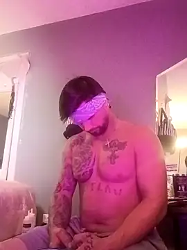 CaptHook931's Live XXX Chat