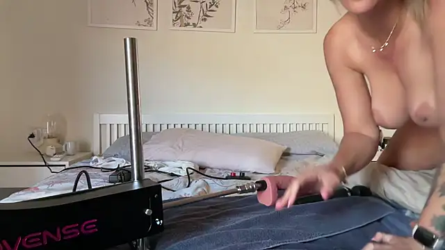 Czat XXX na żywo – Lana_inked