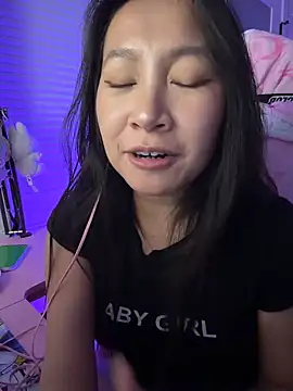 petiteTai – Naživo XXX chat