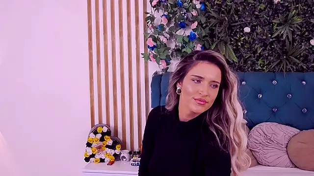 XXX chat uživo modela CherryMuse_