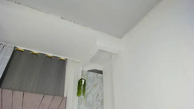 Chat XXX ao vivo de Elayha_28