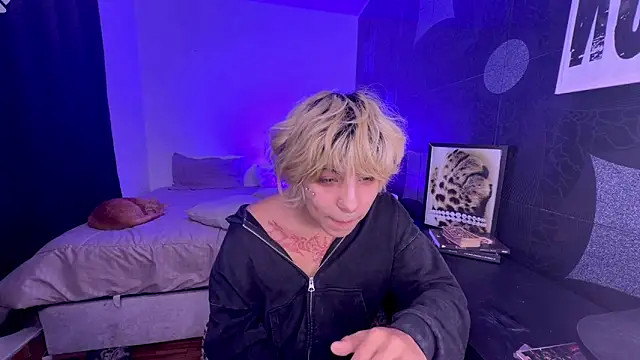 Aronn_44's Webcam Show