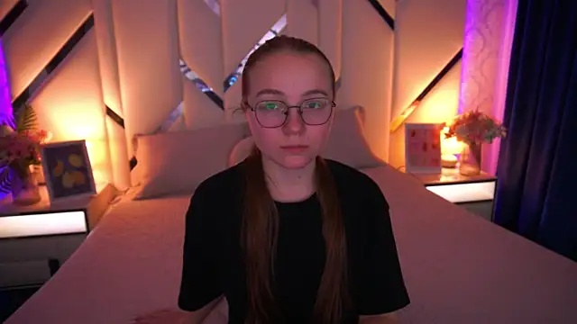 ArrinaWairr live XXX chat