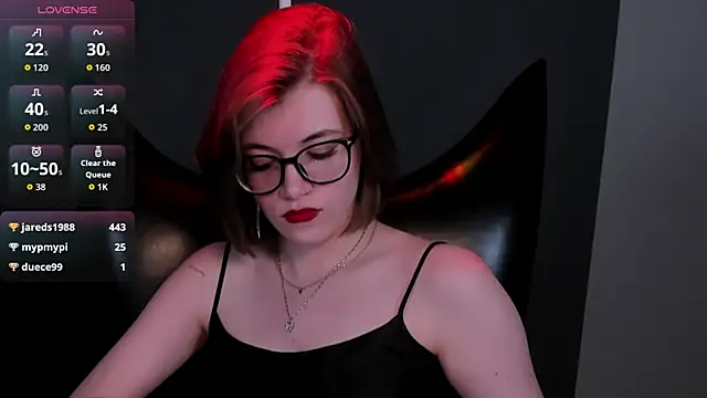 XXX chat uživo modela CathyAdams