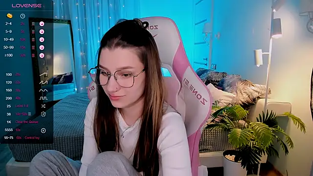 LinaBlossom_ Adlı Modelin Canlı XXX Sohbeti