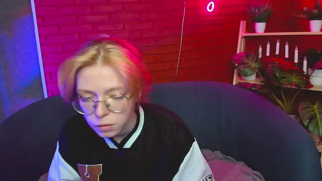 Chat +18 de FoxxyyPolly ao vivo