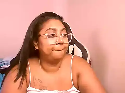 Czat XXX na żywo – Indian_Ruby99