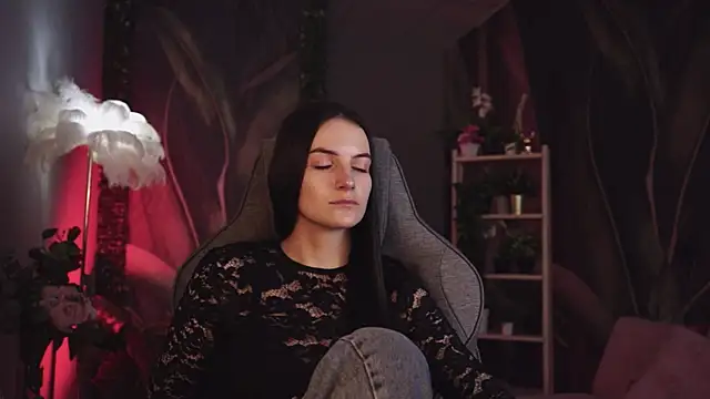Chat +18 de StellaCrowe ao vivo