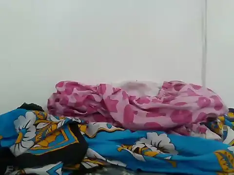 Cece_7 Show in webcam