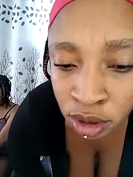 Achalugo18xxx's Live XXX Chat