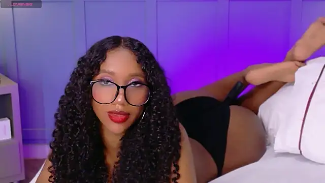 Chat XXX en directo de Chloe-Rose-