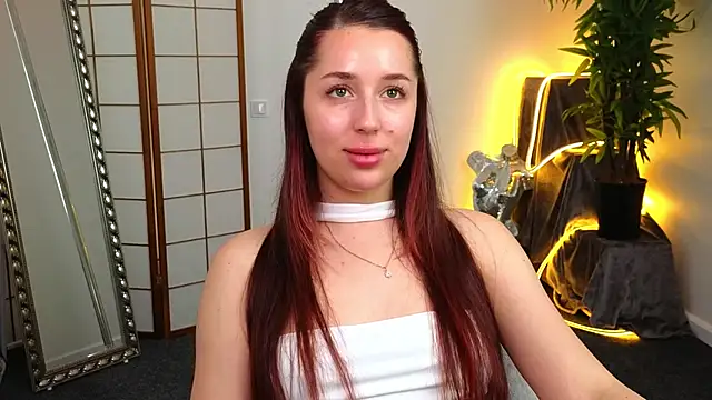 AnikaHarryson Adlı Modelin Canlı XXX Sohbeti