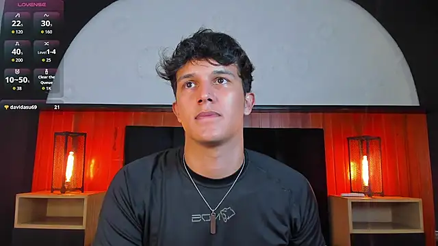 XXX chat uživo modela Leo_Savage_
