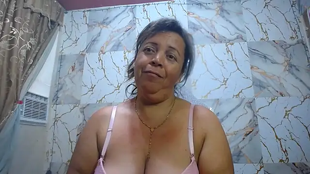 alina_maturehot 现场XXX聊天