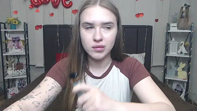 LauraHlotのライブXXXチャット