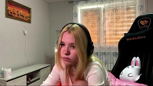 cyber_shawtyzzz's Live XXX Chat