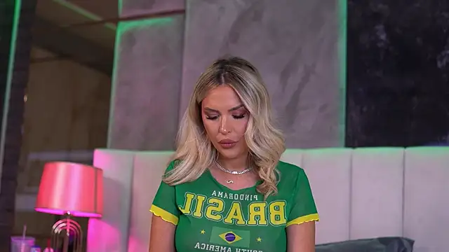 SelenaFrost's Live XXX Chat