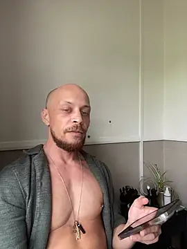 MattMiller28: онлайн-секс-чат