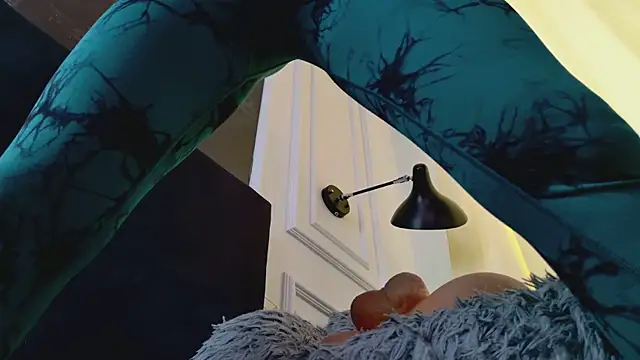 Онлайн чат XXX SofiaFoster_