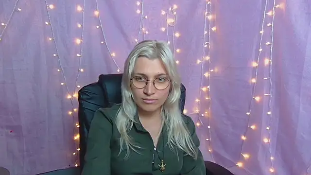 Show modela RubyDaviss na web-kameri