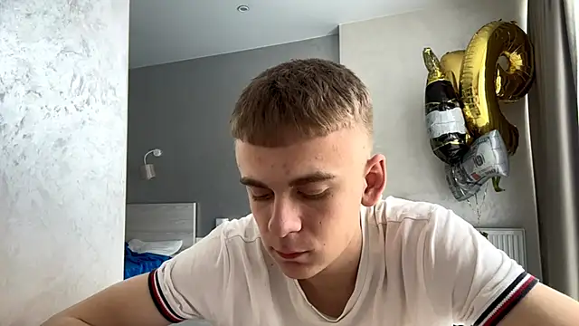 SoloFury 网络视讯表演