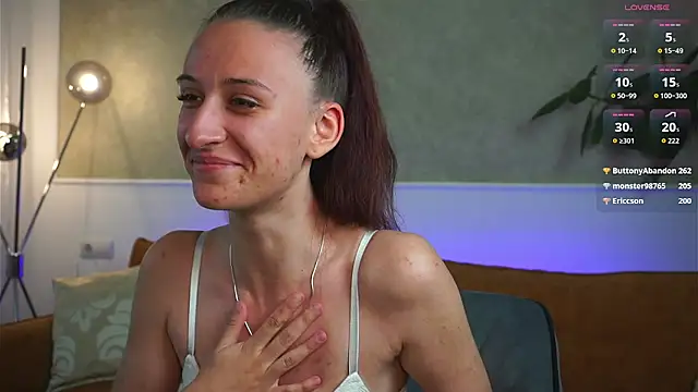 LiaaaBunny élő XXX-chatje