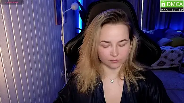 Mira_Mermayd's Live XXX Chat