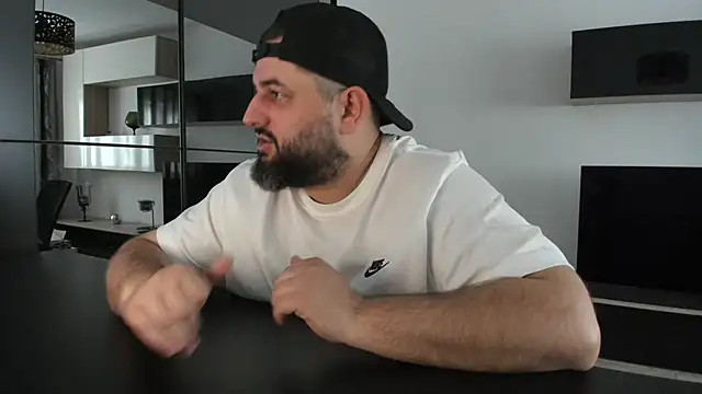 DravenPeak Live XXX-chat